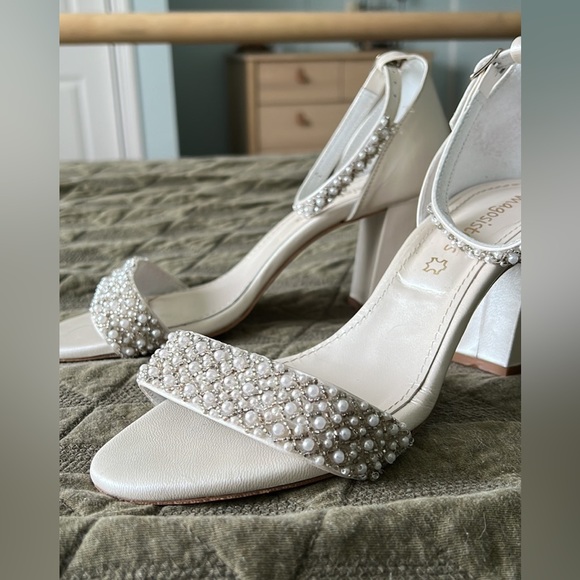 Pearl wedding shoes - Picture 1 of 3